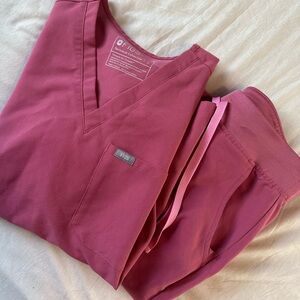 QUARTS FIGS scrub set breast cancer edition